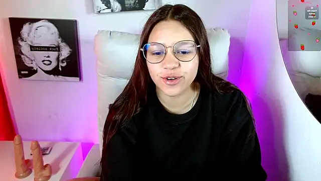 Snapshot of SamanthaRoldaan chatting on October 1, 12:44 pm SamanthaRoldaan online show from October 1, 12:44 pm