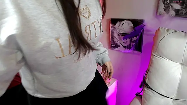 Snapshot of SamanthaRoldaan chatting on October 30, 3:35 pm SamanthaRoldaan online show from October 30, 3:35 pm