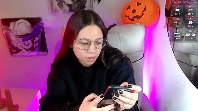 Snapshot of SamanthaRoldaan chatting on November 5, 2:50 pm SamanthaRoldaan online show from November 5, 2:50 pm