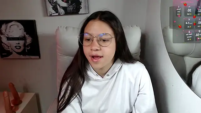 Snapshot of SamanthaRoldaan chatting on November 12, 2:39 pm SamanthaRoldaan online show from November 12, 2:39 pm