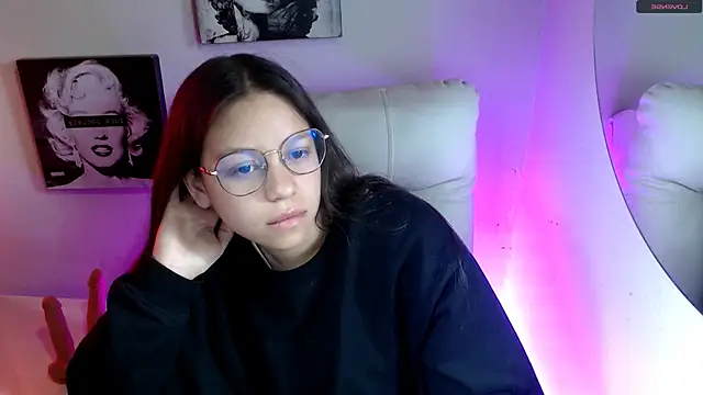 Snapshot of SamanthaRoldaan chatting on November 22, 2:38 pm SamanthaRoldaan online show from November 22, 2:38 pm