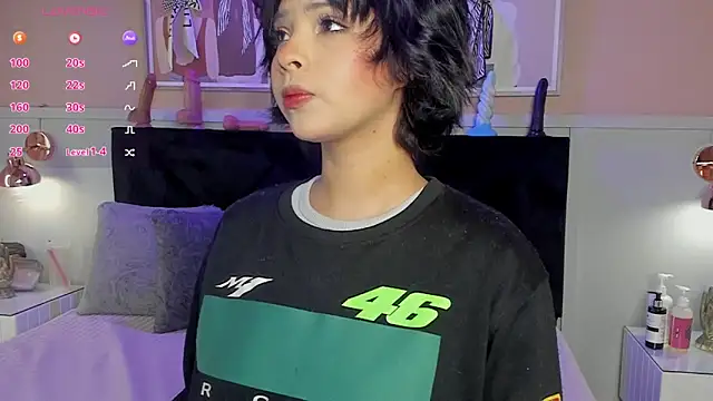 chloe watson  online show from February 20, 4:29 pm