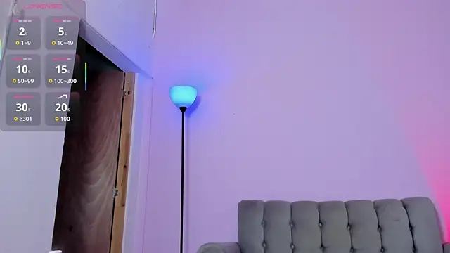 zoe6x online show from March 9, 2:10 pm