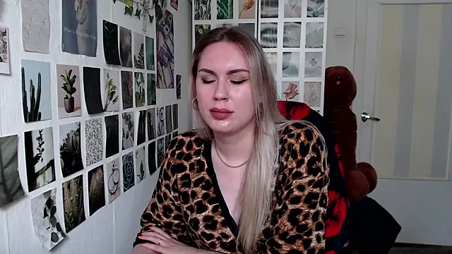 CapriScorpion online show from September 10, 11:21 am