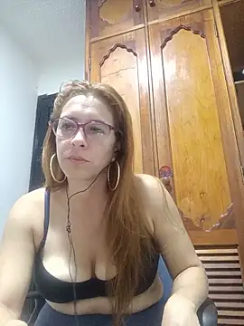 Snapshot of mademonsexy chatting on May 21, 2:18 am mademonsexy online show from May 21, 2:18 am