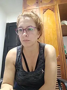 Snapshot of mademonsexy chatting on May 30, 12:52 am mademonsexy online show from May 30, 12:52 am