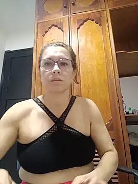 Snapshot of mademonsexy chatting on June 7, 6:33 pm mademonsexy online show from June 7, 6:33 pm