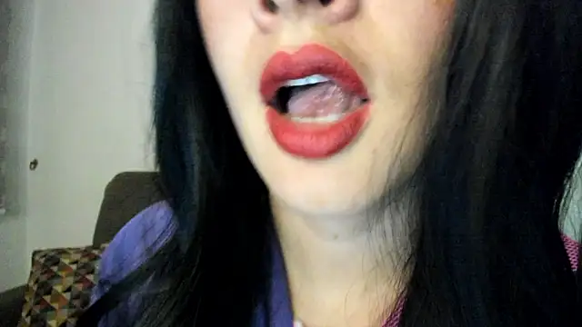 Snapshot of queen_fetish chatting on December 2, 11:18 pm queen fetish online show from December 2, 11:18 pm