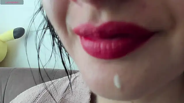 Snapshot of queen_fetish chatting on March 5, 3:29 pm queen fetish online show from March 5, 3:29 pm