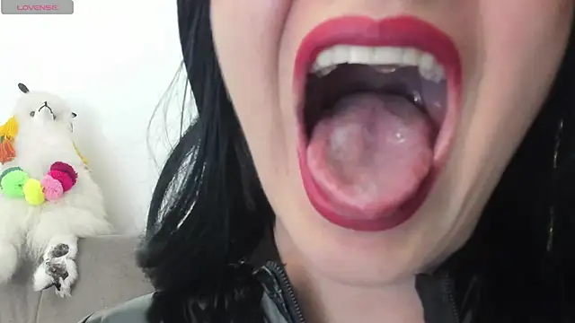 Snapshot of queen_fetish chatting on March 10, 11:38 pm queen fetish online show from March 10, 11:38 pm