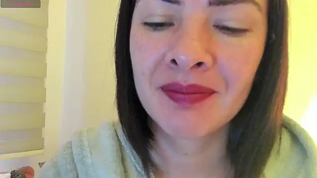 Snapshot of queen_fetish chatting on September 22, 10:39 am queen fetish online show from September 22, 10:39 am