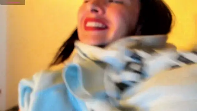 Snapshot of queen_fetish chatting on October 29, 10:33 pm queen fetish online show from October 29, 10:33 pm