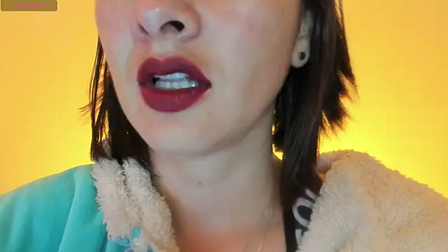 Snapshot of queen_fetish chatting on November 22, 10:36 am queen fetish online show from November 22, 10:36 am