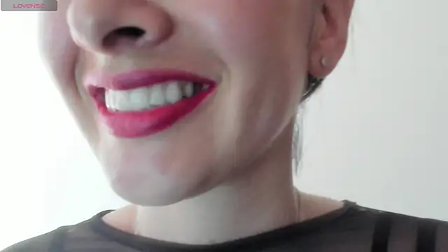 Snapshot of queen_fetish chatting on November 24, 1:44 pm queen fetish online show from November 24, 1:44 pm