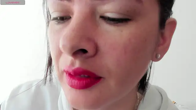 Snapshot of queen_fetish chatting on November 25, 2:06 pm queen fetish online show from November 25, 2:06 pm