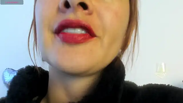 queen fetish online show from May 20, 8:26 pm