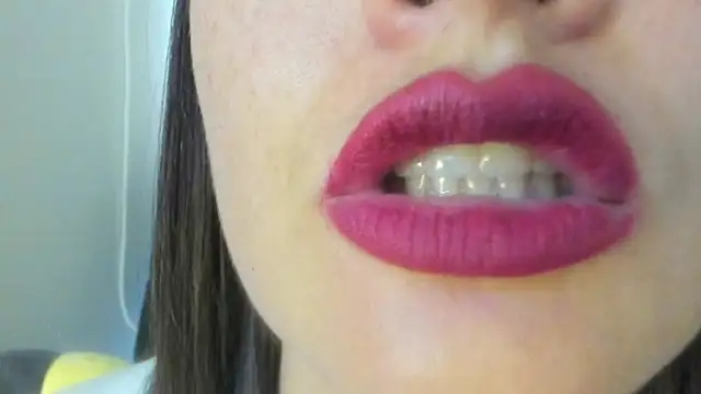 Snapshot of queen_fetish chatting on July 1, 9:58 pm queen fetish online show from July 1, 9:58 pm