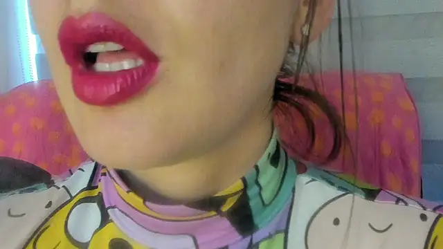 Snapshot of queen_fetish chatting on July 6, 8:44 pm queen fetish online show from July 6, 8:44 pm