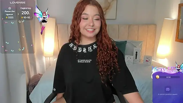 Snapshot of Atenea_cuteee chatting on March 12, 2:20 am Atenea cuteee online show from March 12, 2:20 am