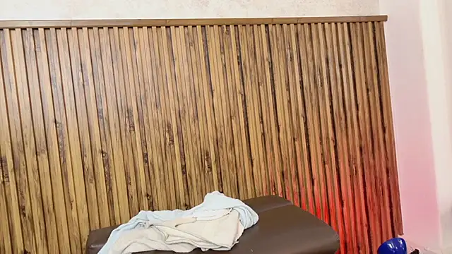 evelynjohnsoon online show from November 23, 1:55 pm