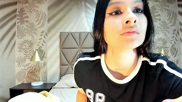 AnneDixie online show from April 28, 3:11 am