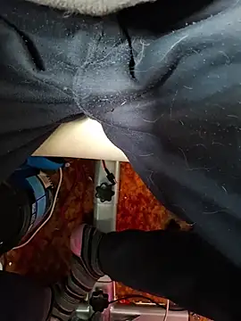 FreezingTie850 online show from April 28, 4:56 pm