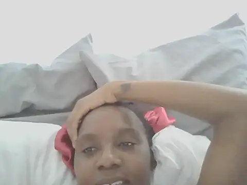 Snapshot of Sexxybella27 chatting on November 8, 3:12 pm Sexxybella27 online show from November 8, 3:12 pm