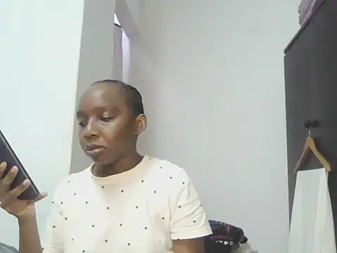 Snapshot of Sexxybella27 chatting on November 10, 5:56 pm Sexxybella27 online show from November 10, 5:56 pm