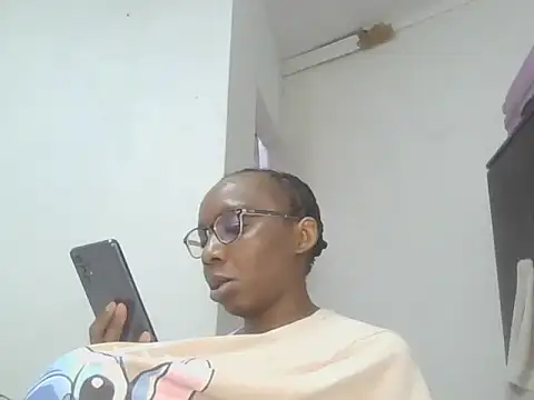 Snapshot of Sexxybella27 chatting on November 12, 7:24 pm Sexxybella27 online show from November 12, 7:24 pm