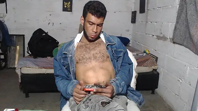 Snapshot of erik_alexander chatting on November 6, 2:12 am erik alexander online show from November 6, 2:12 am