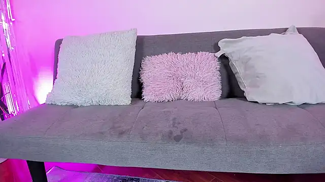 artmiaa online show from February 15, 3:06 pm