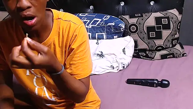 BLACKberry008 online show from November 16, 7:08 pm