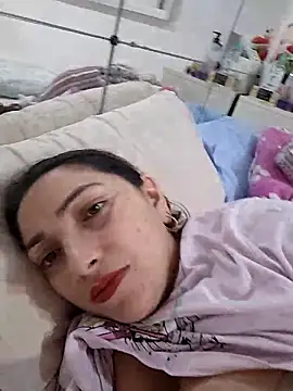 Snapshot of claudia chatting on April 17, 11:08 pm claudia online show from April 17, 11:08 pm