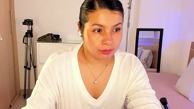 miaa daniels online show from June 8, 2:23 am