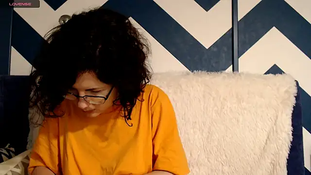 vaders daughter online show from December 12, 9:15 pm