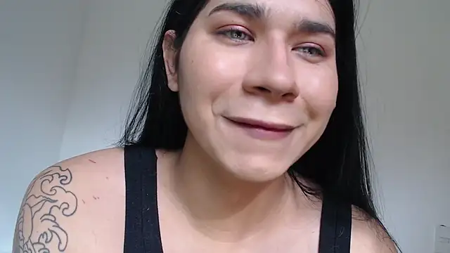 Snapshot of Moon_Foxxy chatting on January 13, 8:58 pm Moon Foxxy online show from January 13, 8:58 pm