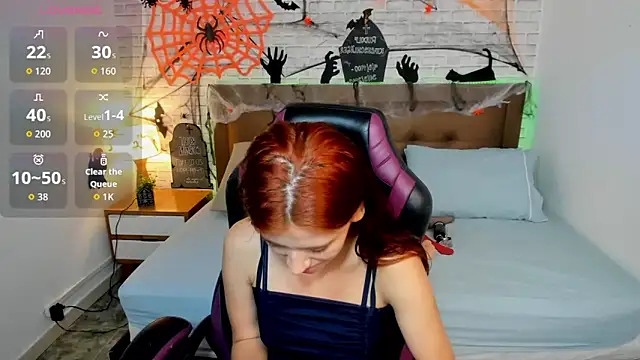 julieth love  online show from October 15, 1:55 pm