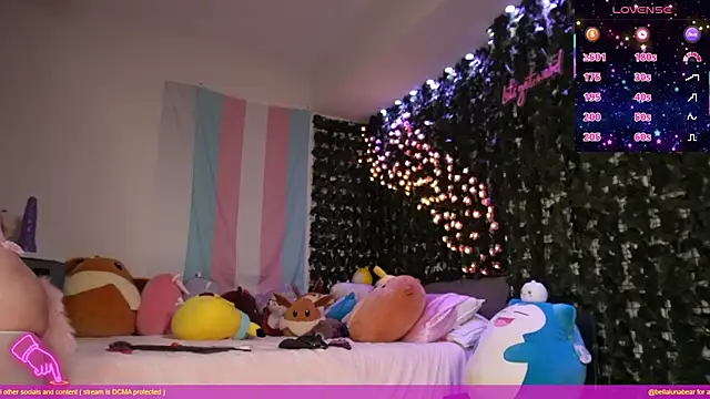 Snapshot of bellalunabear chatting on November 19, 9:59 pm bellalunabear online show from November 19, 9:59 pm