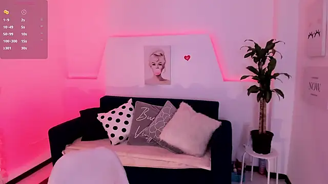 Snapshot of Kim_ev chatting on February 8, 11:12 am Kim ev online show from February 8, 11:12 am