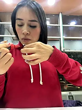 Snapshot of Kim_ev chatting on October 15, 3:17 am Kim ev online show from October 15, 3:17 am