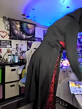 Snapshot of TrenaAnne chatting on February 20, 1:03 am TrenaAnne online show from February 20, 1:03 am