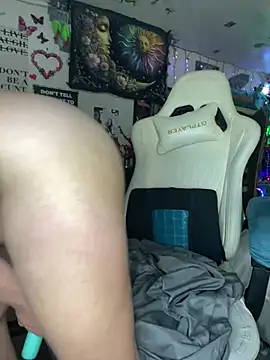 Snapshot of TrenaAnne chatting on March 8, 4:34 am TrenaAnne online show from March 8, 4:34 am