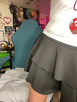 Snapshot of TrenaAnne chatting on March 13, 3:44 am TrenaAnne online show from March 13, 3:44 am