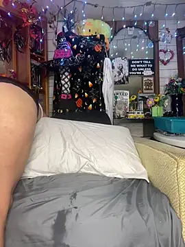 Snapshot of TrenaAnne chatting on September 21, 7:26 pm TrenaAnne online show from September 21, 7:26 pm