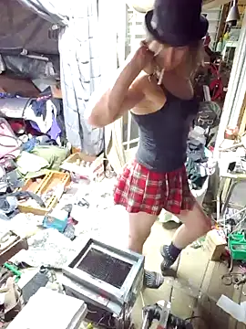 Snapshot of cdressupdiva chatting on January 29, 6:54 am cdressupdiva online show from January 29, 6:54 am