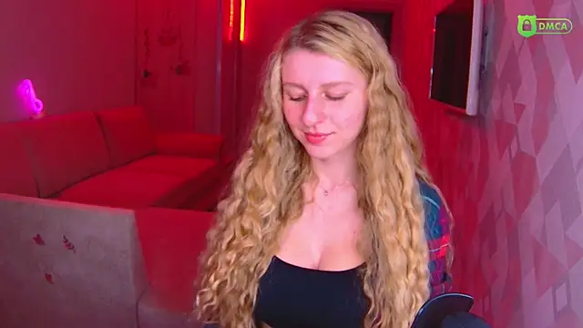 AmaliaQueen online show from December 1, 3:06 pm