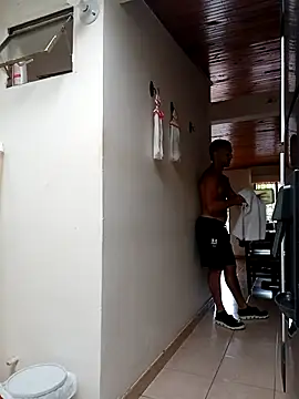 Snapshot of sebasxx97 chatting on February 18, 1:33 pm sebasxx97 online show from February 18, 1:33 pm