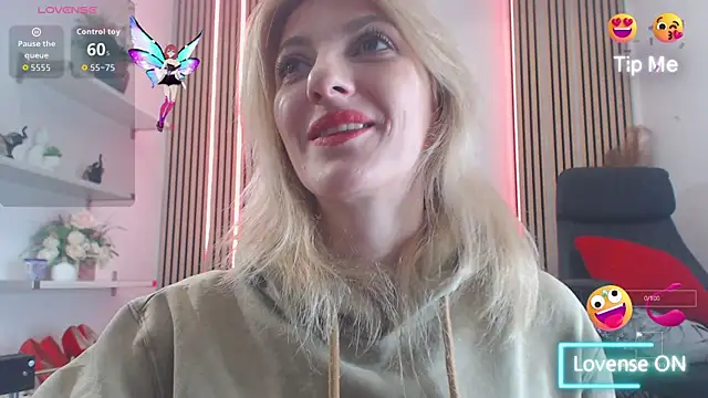 Snapshot of RileyLanna chatting on November 12, 12:22 am RileyLanna online show from November 12, 12:22 am