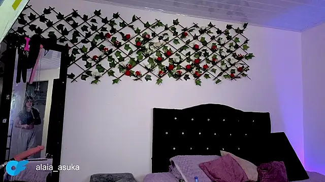 Snapshot of Alaia_Asuka chatting on February 22, 2:02 am Alaia Asuka online show from February 22, 2:02 am