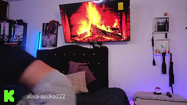 Snapshot of Alaia_Asuka chatting on March 11, 1:22 am Alaia Asuka online show from March 11, 1:22 am